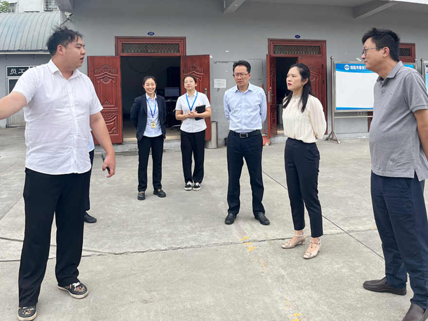 圖4:集團黨委委員、副總經理賀維維督導駕培場所安全工作 圖4:集團黨委委員、副總經理賀維維督導駕培場所安全工作