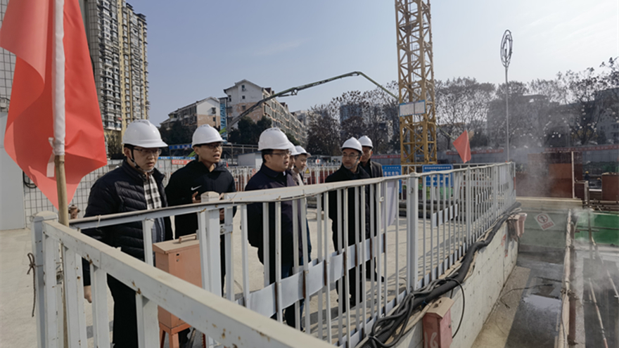 圖二:集團黨委委員、副總經理倪丹督導嘉來建工安全工作 圖二:集團黨委委員、副總經理倪丹督導嘉來建工安全工作