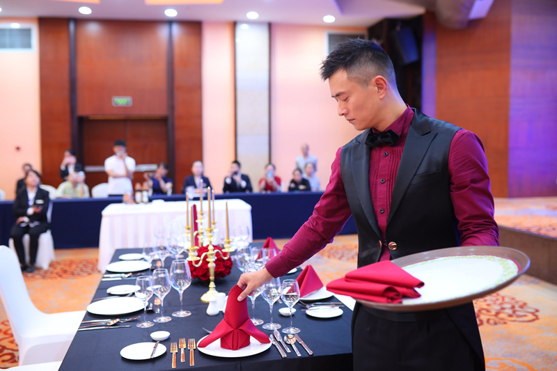 03西餐擺臺姚淋翰 03西餐擺臺姚淋翰